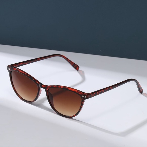 NEW Red Leopard Tortoiseshell Full Rimmed Cat Eye Style Sunglasses - Picture 2 of 4